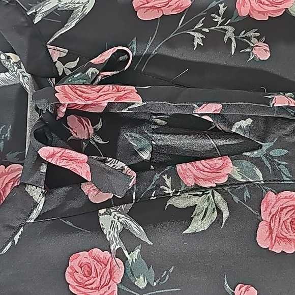 Catherine Malandrino blouse, size 2X. Black with roses and lovely blue birds. - Picture 3 of 12